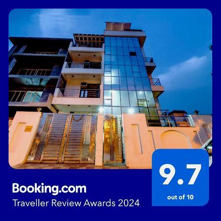 OYO 2807 Hotel Crosswinds Residency Indirapuram Exterior foto