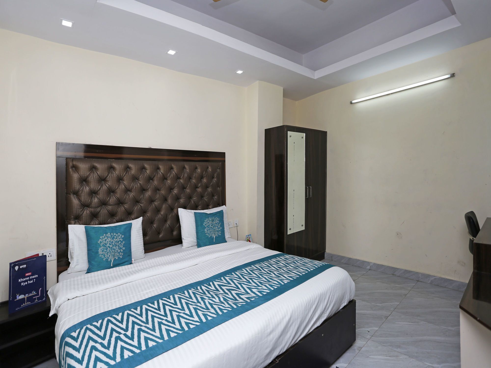 OYO 2807 Hotel Crosswinds Residency Indirapuram Exterior foto