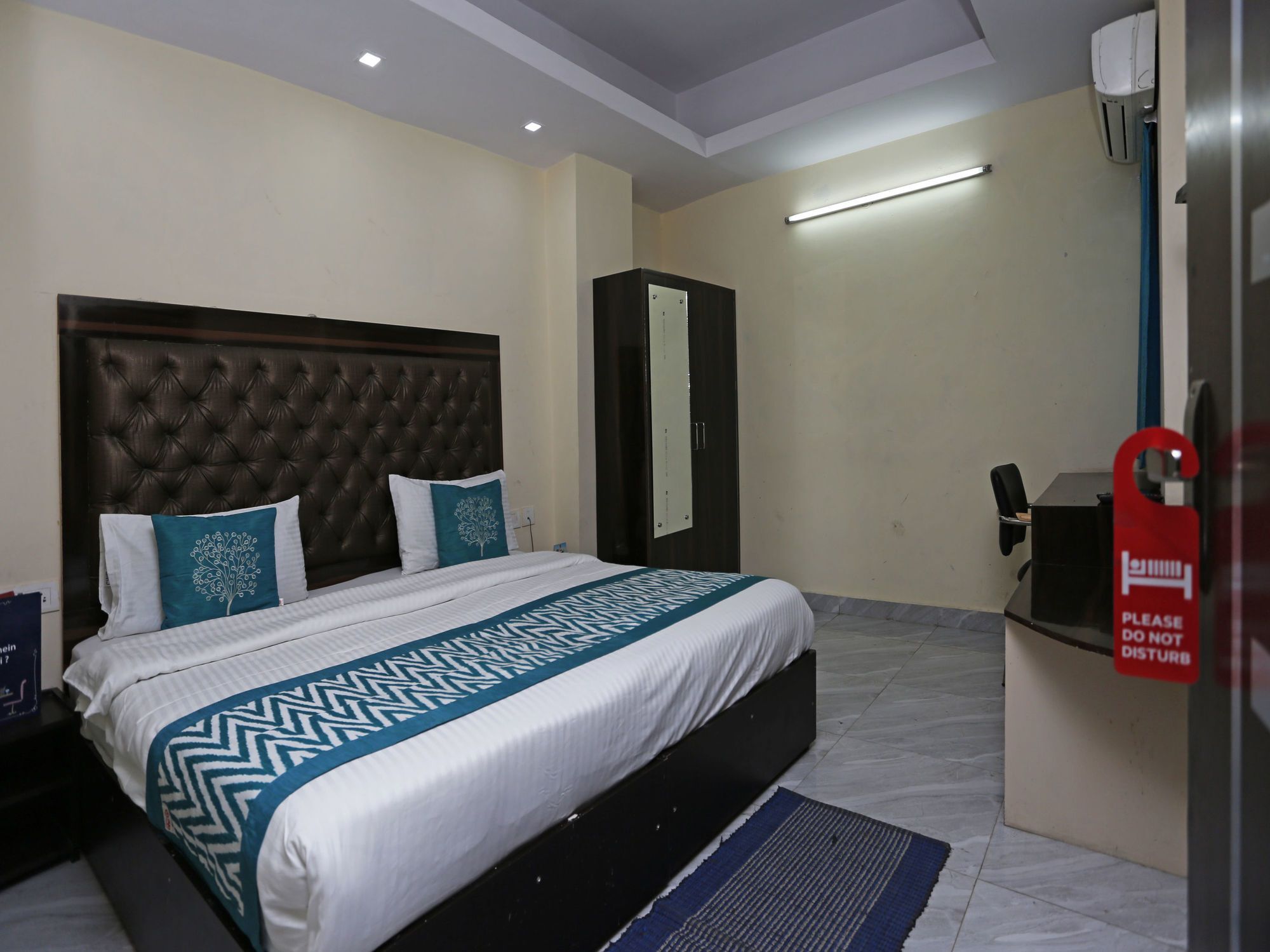 OYO 2807 Hotel Crosswinds Residency Indirapuram Exterior foto
