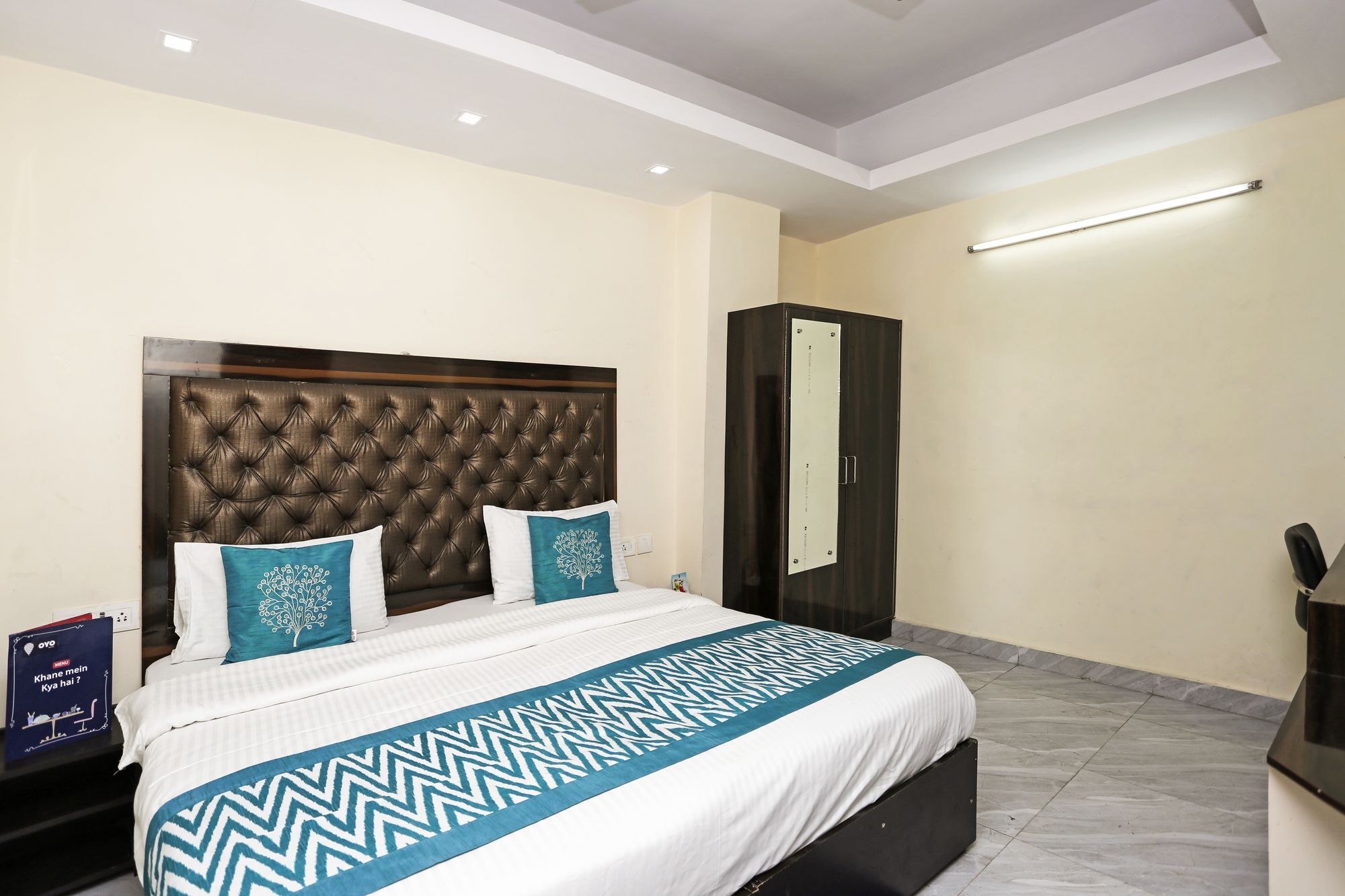 OYO 2807 Hotel Crosswinds Residency Indirapuram Exterior foto