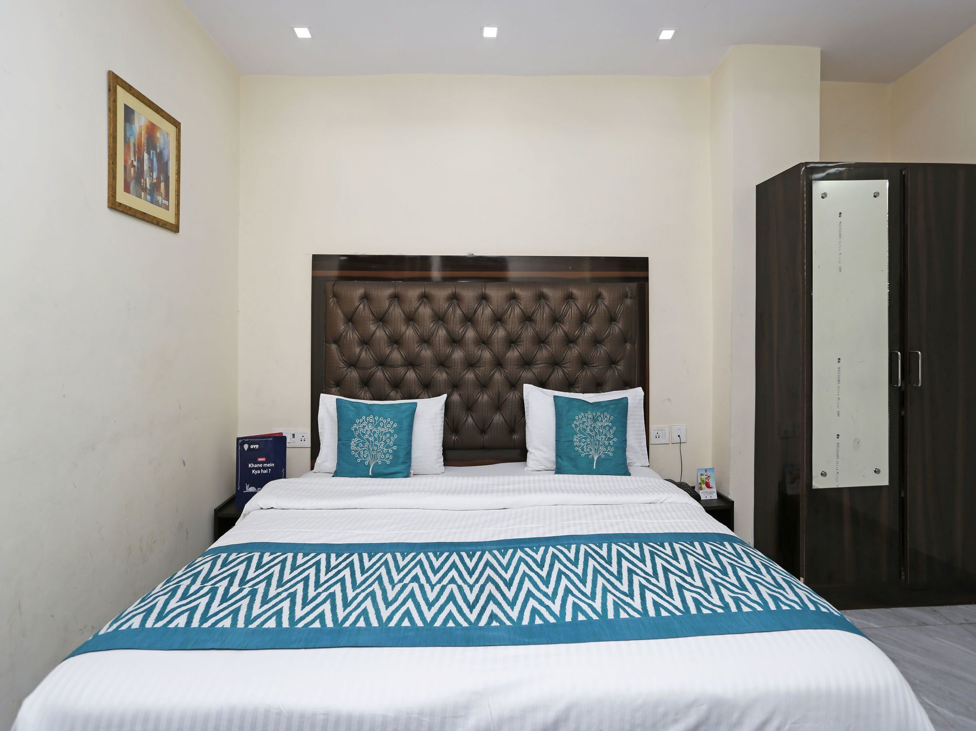 OYO 2807 Hotel Crosswinds Residency Indirapuram Exterior foto
