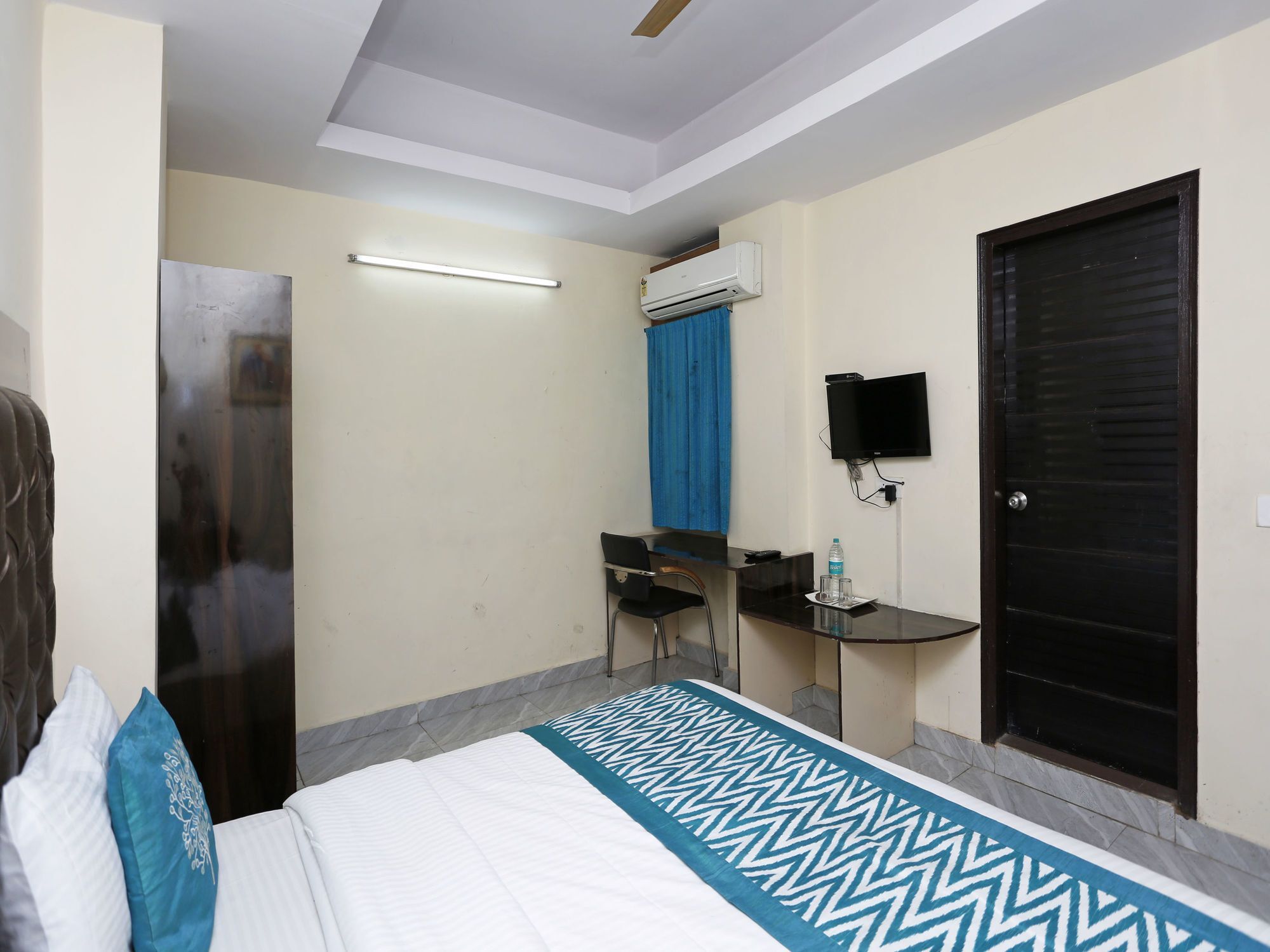 OYO 2807 Hotel Crosswinds Residency Indirapuram Exterior foto